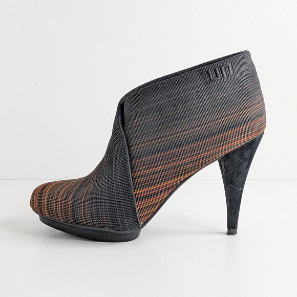 United Nude Shoes - United Nude Hi Fold Heels 37 Black Brown Architectural Avant-Garde EUC